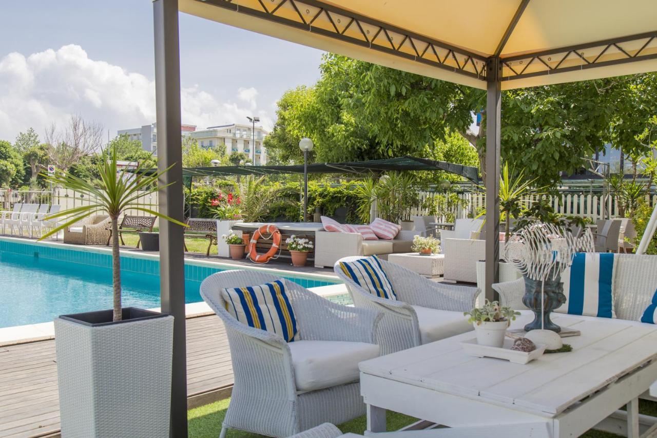 Hotel Alba Misano Adriatico Kültér fotó