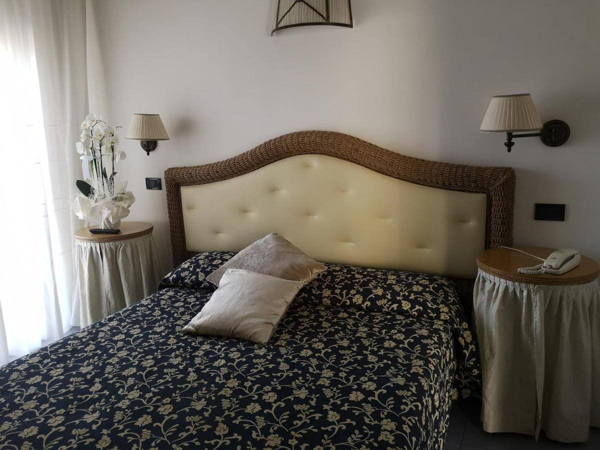 Hotel Alba Misano Adriatico Kültér fotó